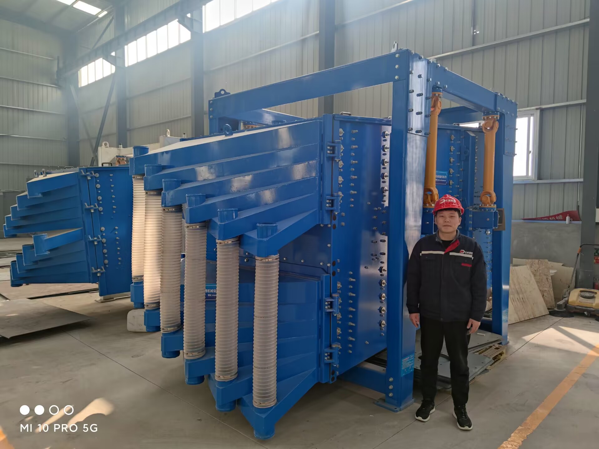 振動(dòng)篩與搖擺篩有何不同？如何選擇適合的篩分設(shè)備？